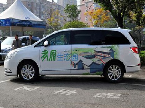 黄石户外车贴喷绘如何保持效果?